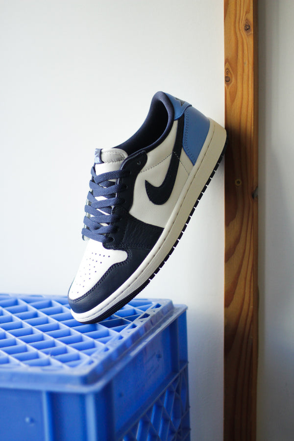 AIR JORDAN 1 LOW OG "OBSIDIAN/UNIVERSITY BLUE-SAIL"