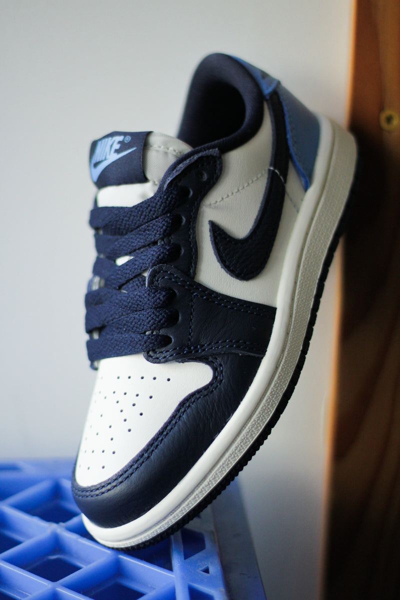JORDAN 1 RETRO LOW OG (PS) "OBSIDIAN/UNIVERSITY BLUE-SAIL"