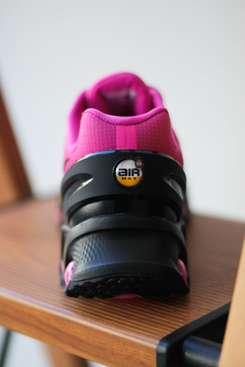 W NIKE AIR MAX DN8 "LASER FUCHSIA/BLACK-SPORT FUCHSIA"
