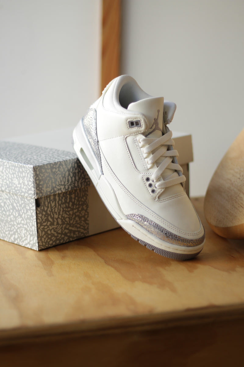 W AIR JORDAN 3 RETRO "SAIL/CEMENT GREY-METALLIC SILVER"