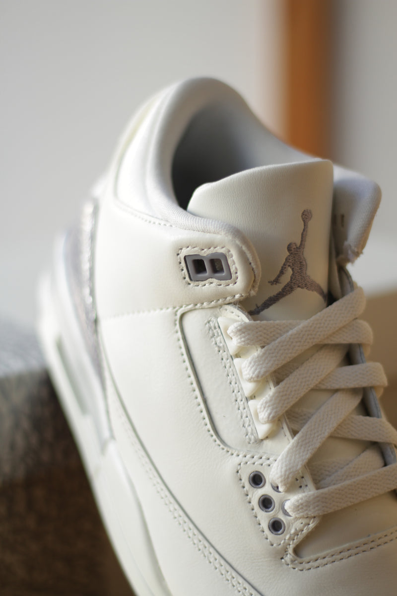 W AIR JORDAN 3 RETRO "SAIL/CEMENT GREY-METALLIC SILVER"