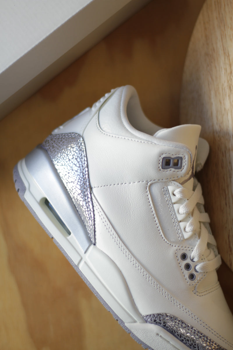 W AIR JORDAN 3 RETRO "SAIL/CEMENT GREY-METALLIC SILVER"