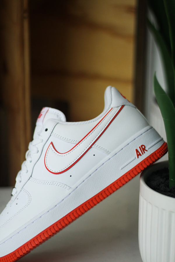 AIR FORCE 1 '07 "WHITE/PICANTE RED"