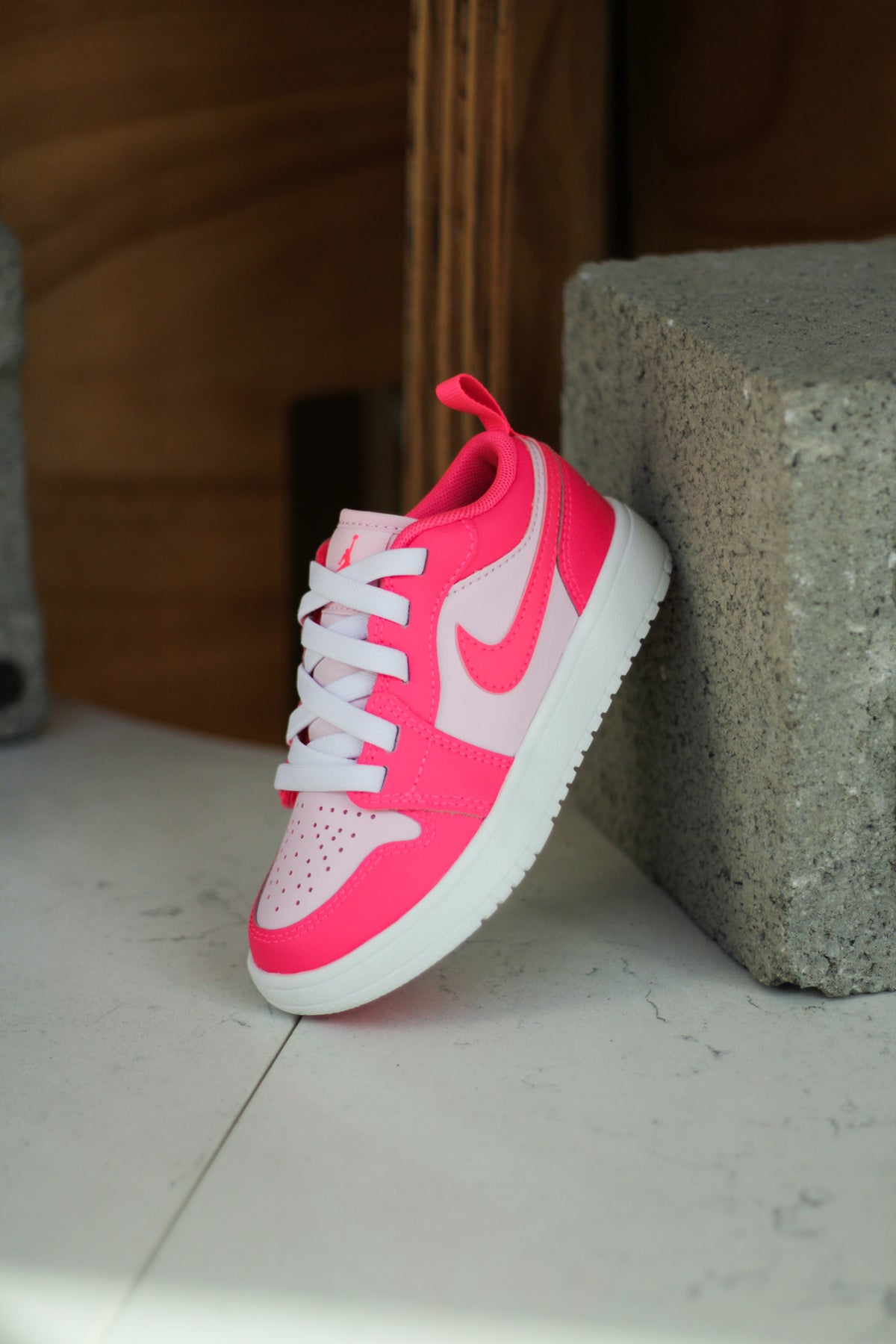 jordan air force 1 pink