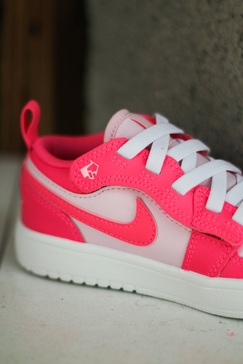 JORDAN 1 LOW ALT (PS) "PINK FOAM/HYPER PINK-SUMMIT WHITE"