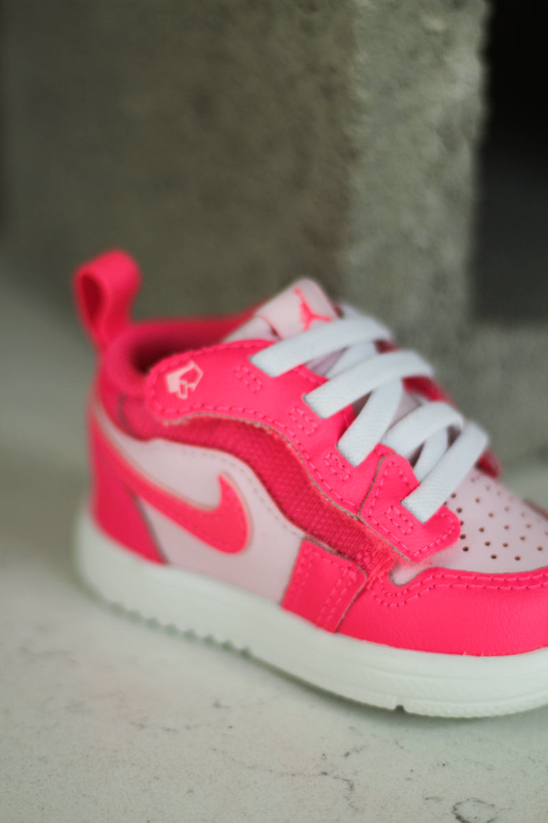 JORDAN 1 LOW ALT (TD) "PINK FOAM/HYPER PINK-SUMMIT WHITE"