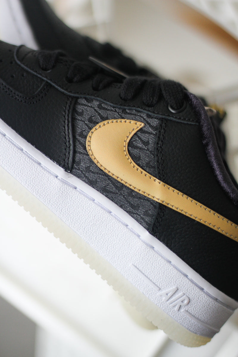 AIR FORCE 1 LV8 (GS) "BLACK/METALLIC GOLD"