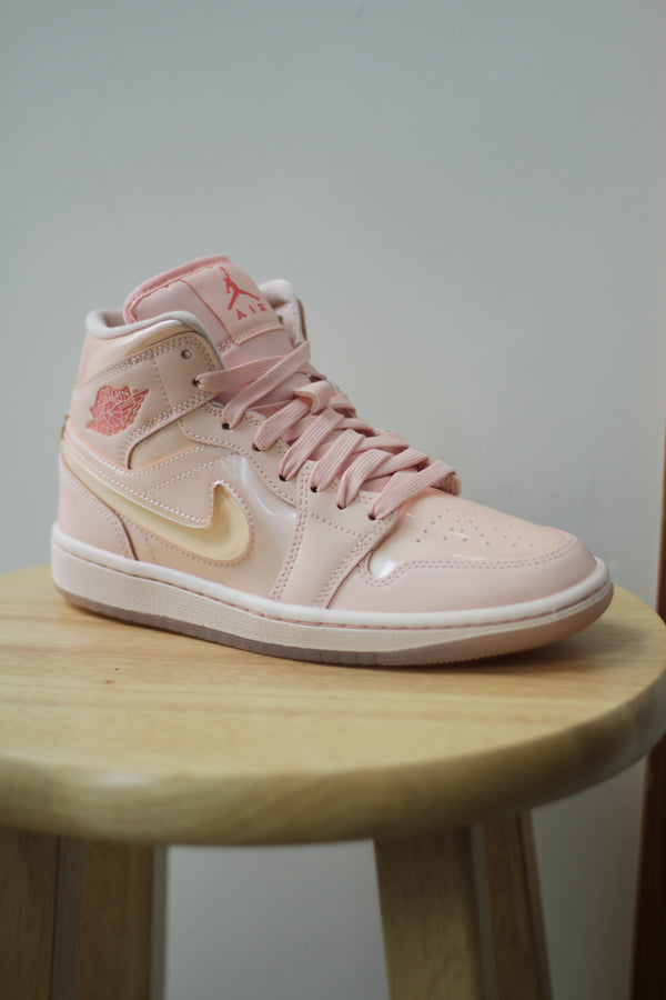 W AIR JORDAN 1 MID SE "WASHED CORAL/PINK SALT"
