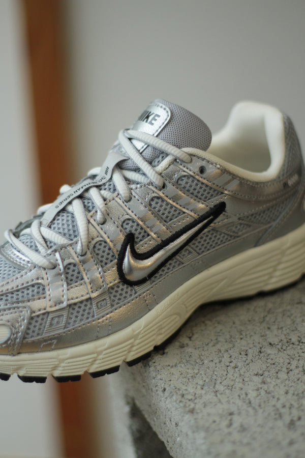 NIKE P-6000 (GS) "METALLIC SILVER/METALLIC SILVER-BLACK"