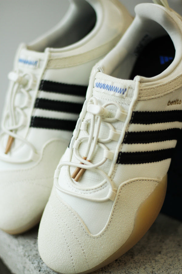 ADIDAS BALLERINA X BAD BUNNY "OFF WHITE/CORE BLACK/GUM"