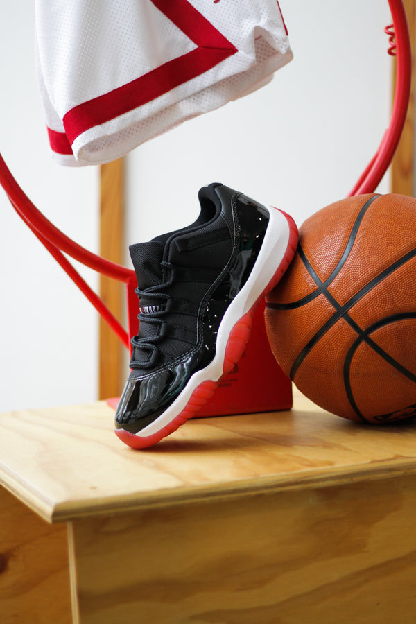 AIR JORDAN 11 RETRO LOW "BLACK/VARSITY RED-WHITE"