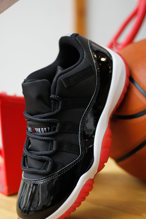 AIR JORDAN 11 RETRO LOW "BLACK/VARSITY RED-WHITE"