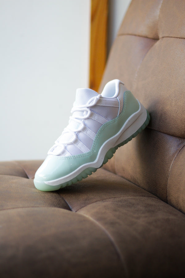 JORDAN 11 RETRO LOW (PS) "WHITE/IGLOO"