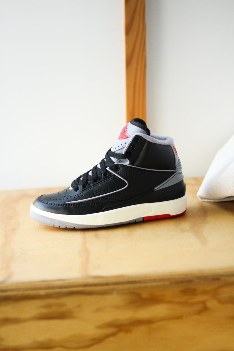 AIR JORDAN 2 RETRO (GS) "BLACK CEMENT"