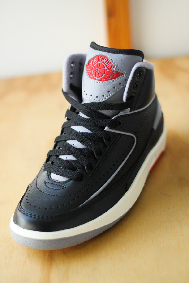 AIR JORDAN 2 RETRO (GS) "BLACK CEMENT"