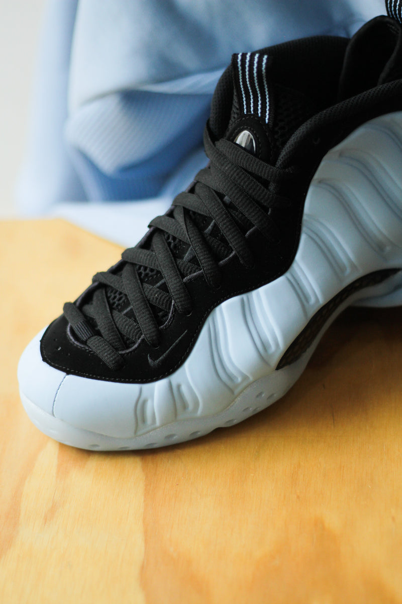 NIKE AIR FOAMPOSITE ONE "PSYCHIC BLUE/BLACK"