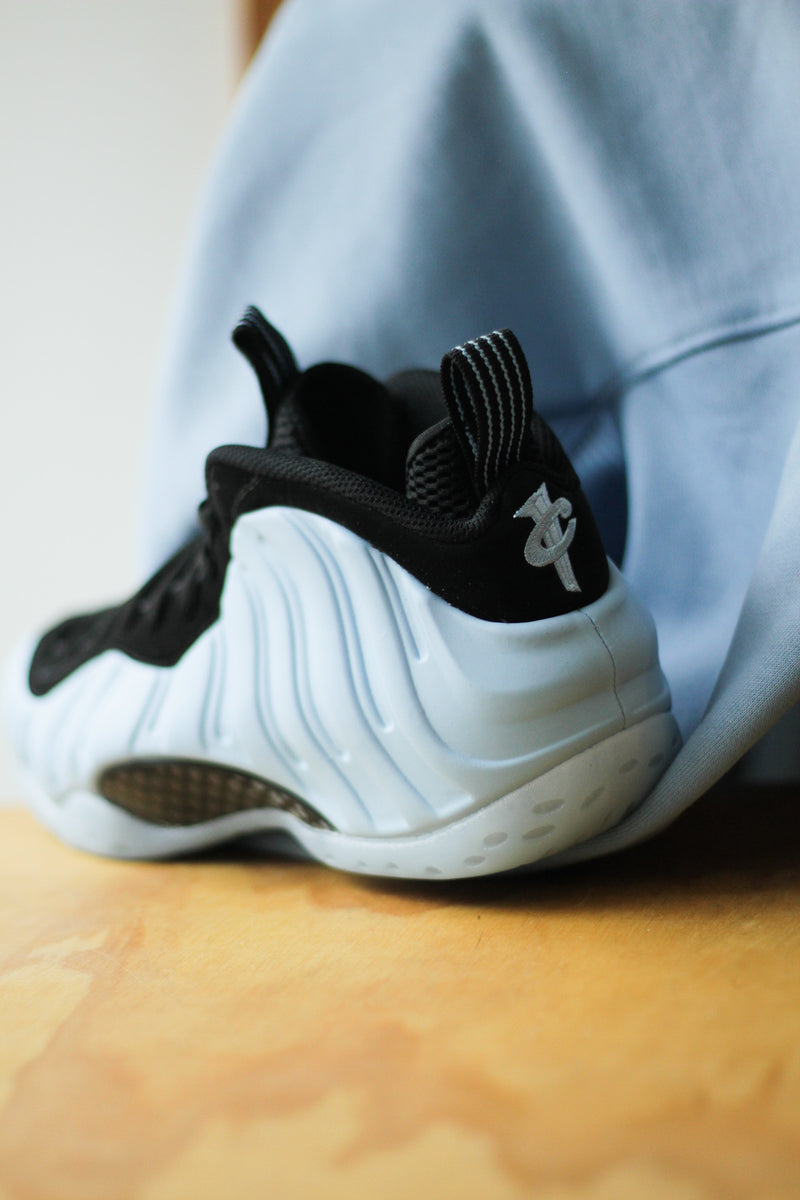 NIKE AIR FOAMPOSITE ONE "PSYCHIC BLUE/BLACK"