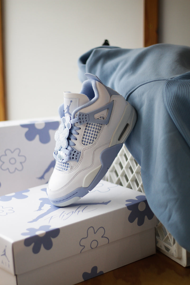 W AIR JORDAN 4 RETRO "WHITE/ALUMINUM-BLUE TINT-OIL GREEN"