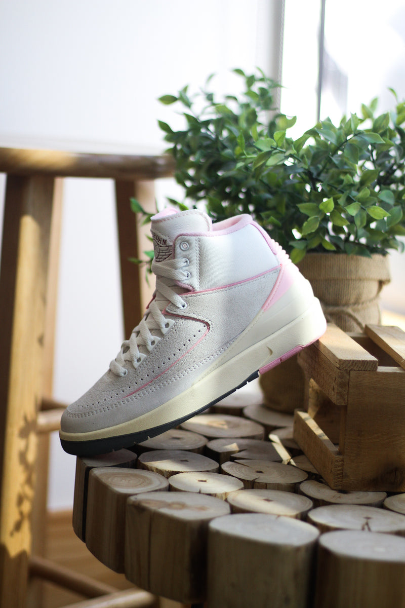 W AIR JORDAN 2 RETRO "SOFT PINK"