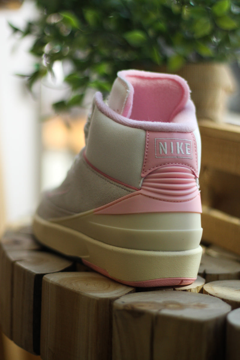W AIR JORDAN 2 RETRO "SOFT PINK"
