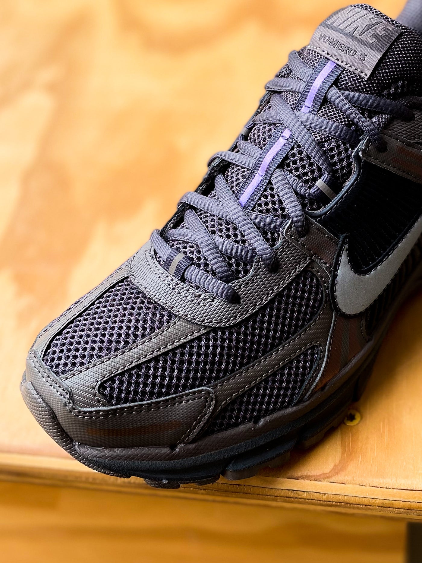 NIKE ZOOM VOMERO 5 