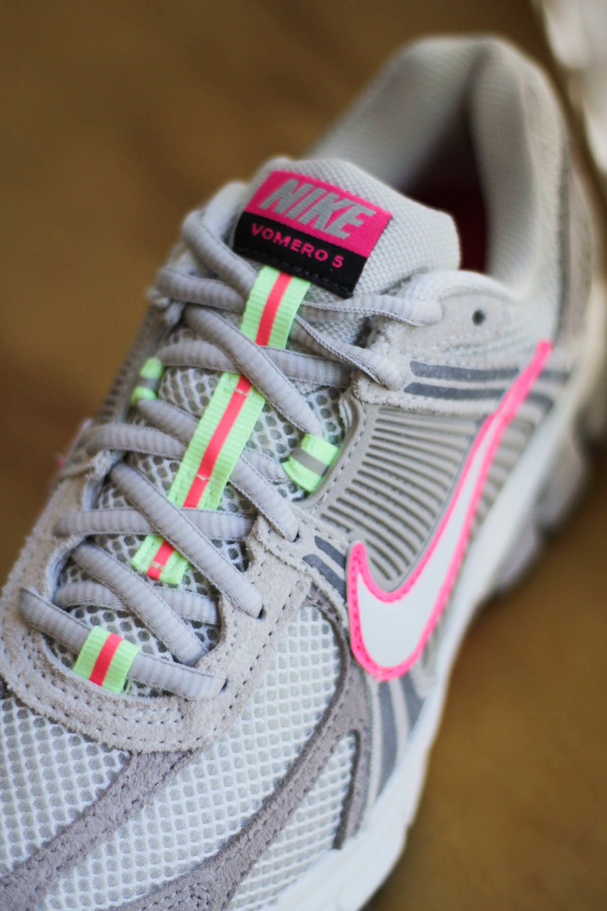 W NIKE ZOOM VOMERO 5 