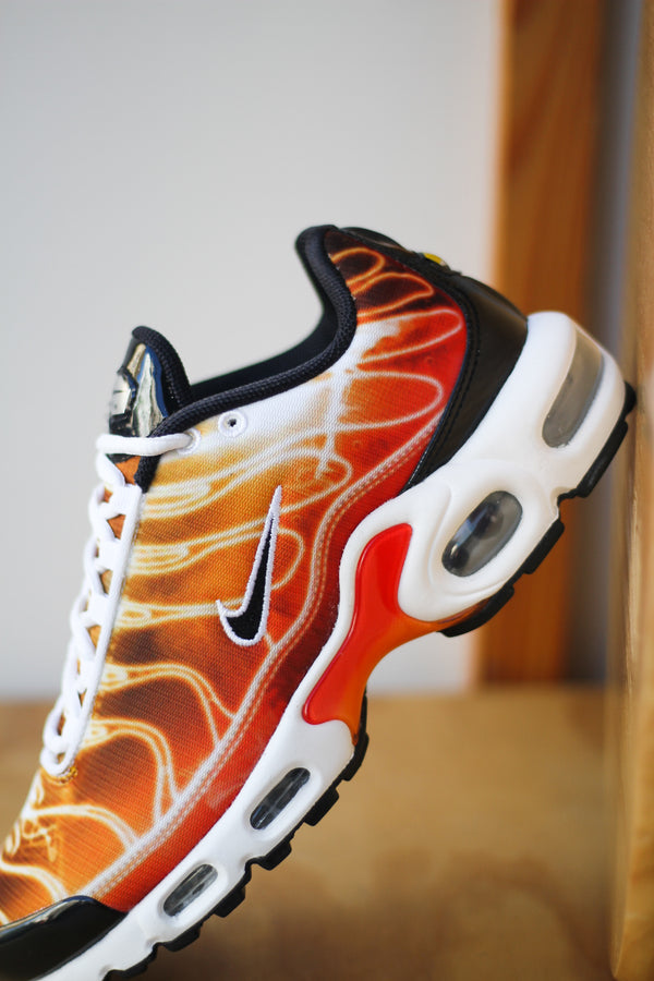AIR MAX PLUS OG "SOLAR FLARE"