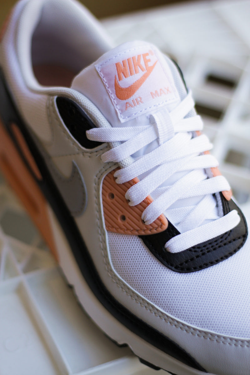 W NIKE AIR MAX 90 "WHITE/WOLF GREY-BLACK-PHOTON DUST"