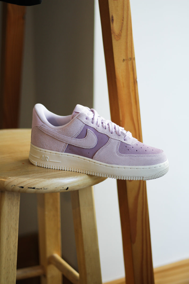 W NIKE AIR FORCE 1 '07 "DOLL/DOLL-SAIL"