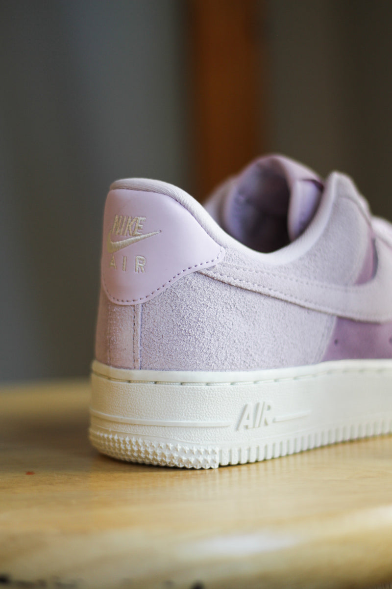 W NIKE AIR FORCE 1 '07 "DOLL/DOLL-SAIL"