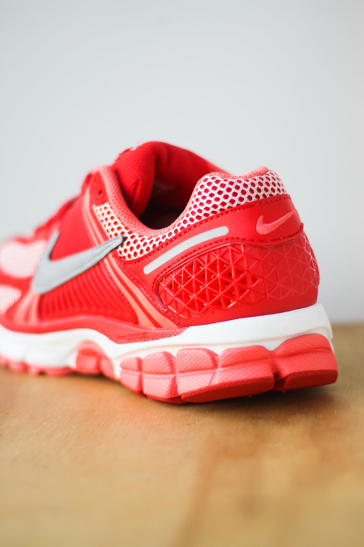 NIKE ZOOM VOMERO 5 PRM  display picture 1