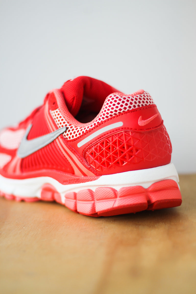 NIKE ZOOM VOMERO 5 PRM  display picture 3