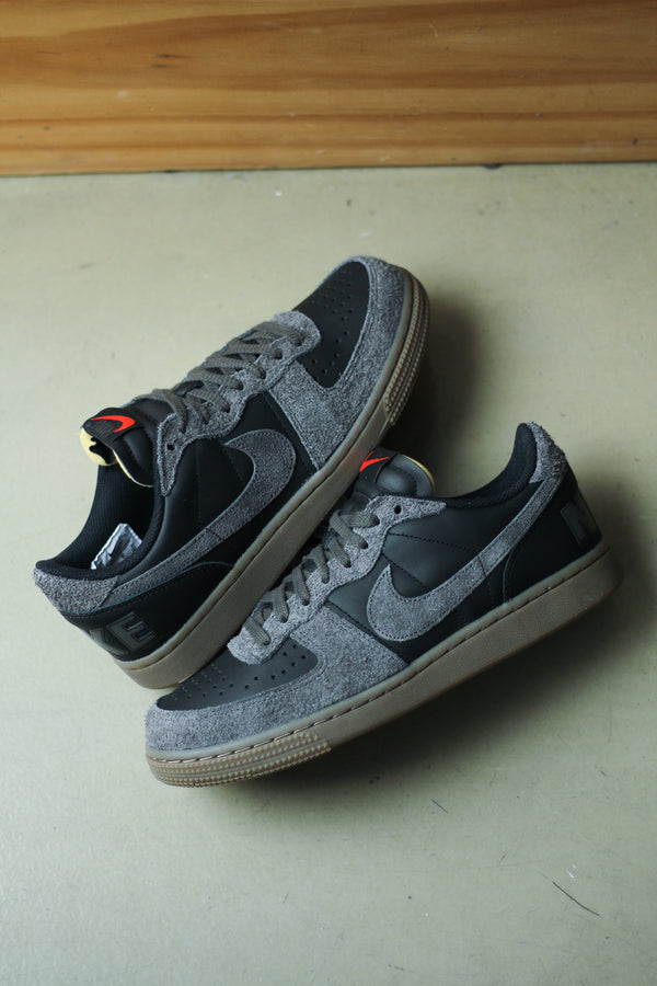 TERMINATOR LOW "MEDIUM ASH"