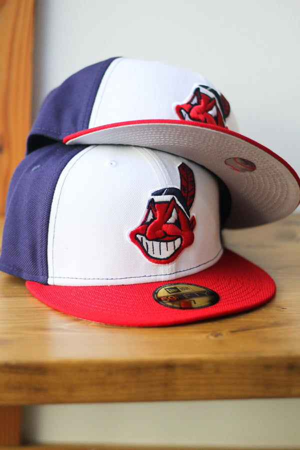CLEVELAND INDIANS WHITE/RED/NAVY FITTED W/ GREY UNDER VISOR