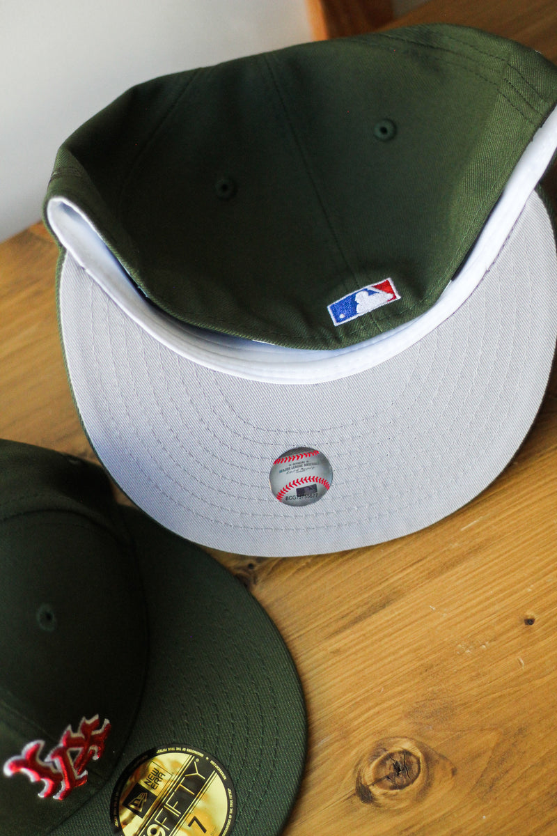 LOS ANGELES ANGELS RIFLE GREEN FITTED W/ GREY UNDER VISOR