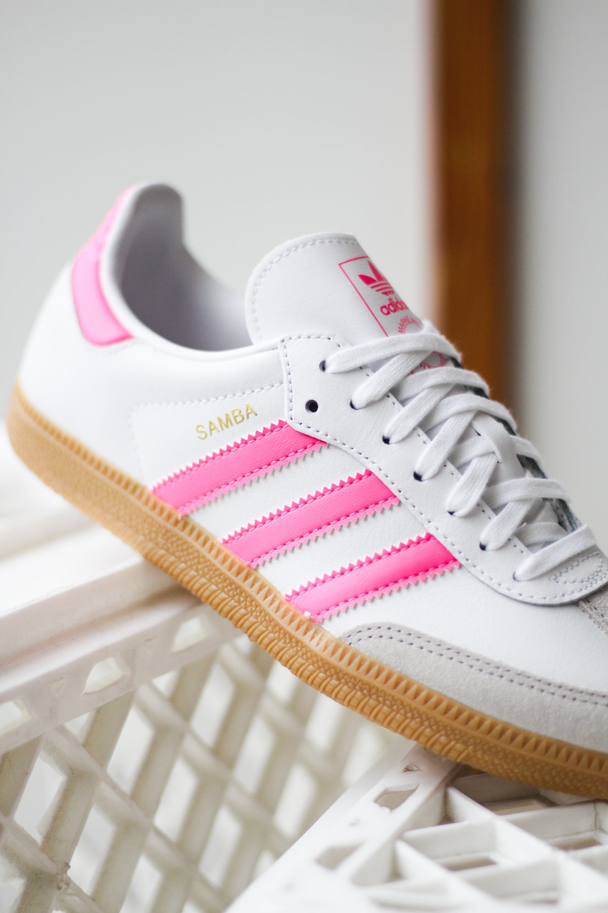 ADIDAS SAMBA OG (GS) "CLOUD WHITE/LUCID PINK/GUM" Sneaker Room ADIDAS SAMBA OG (GS) "CLOUD WHITE/LUCID PINK/GUM" Sneaker Room