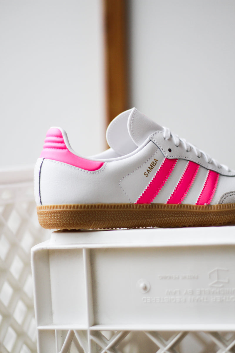 ADIDAS SAMBA OG (GS) "CLOUD WHITE/LUCID PINK/GUM" Sneaker Room ADIDAS SAMBA OG (GS) "CLOUD WHITE/LUCID PINK/GUM" Sneaker Room