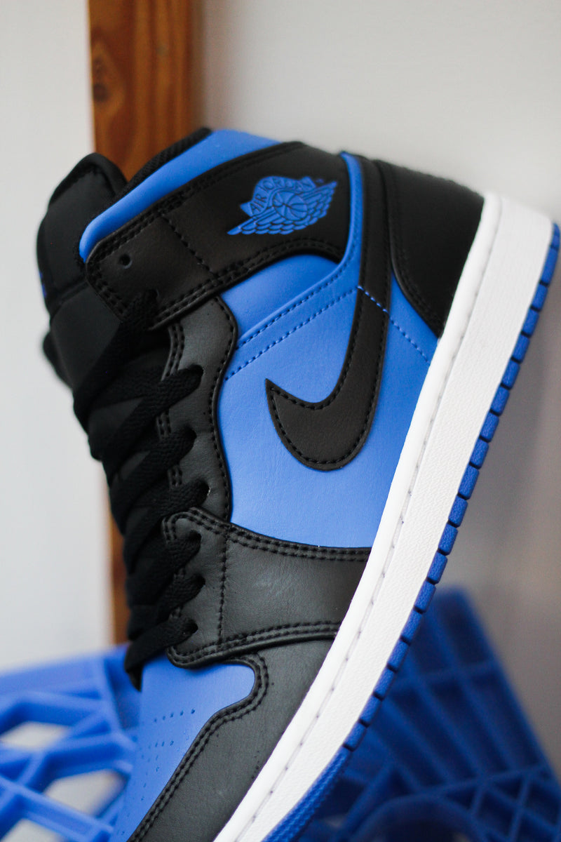 AIR JORDAN 1 MID "ROYAL BLUE"