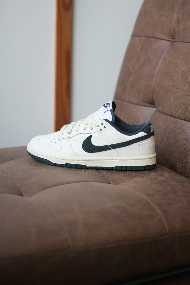 DUNK LOW "DEEP JUNGLE"