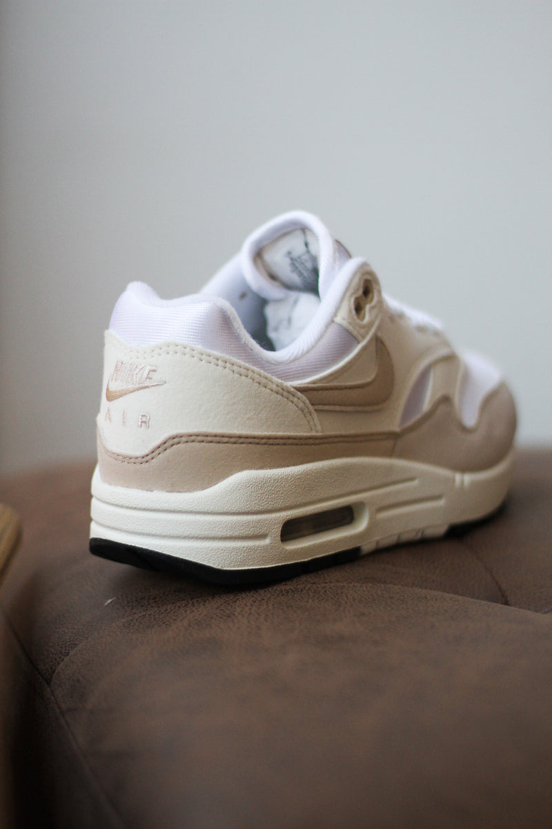 W AIR MAX 1 "PALE IVORY"