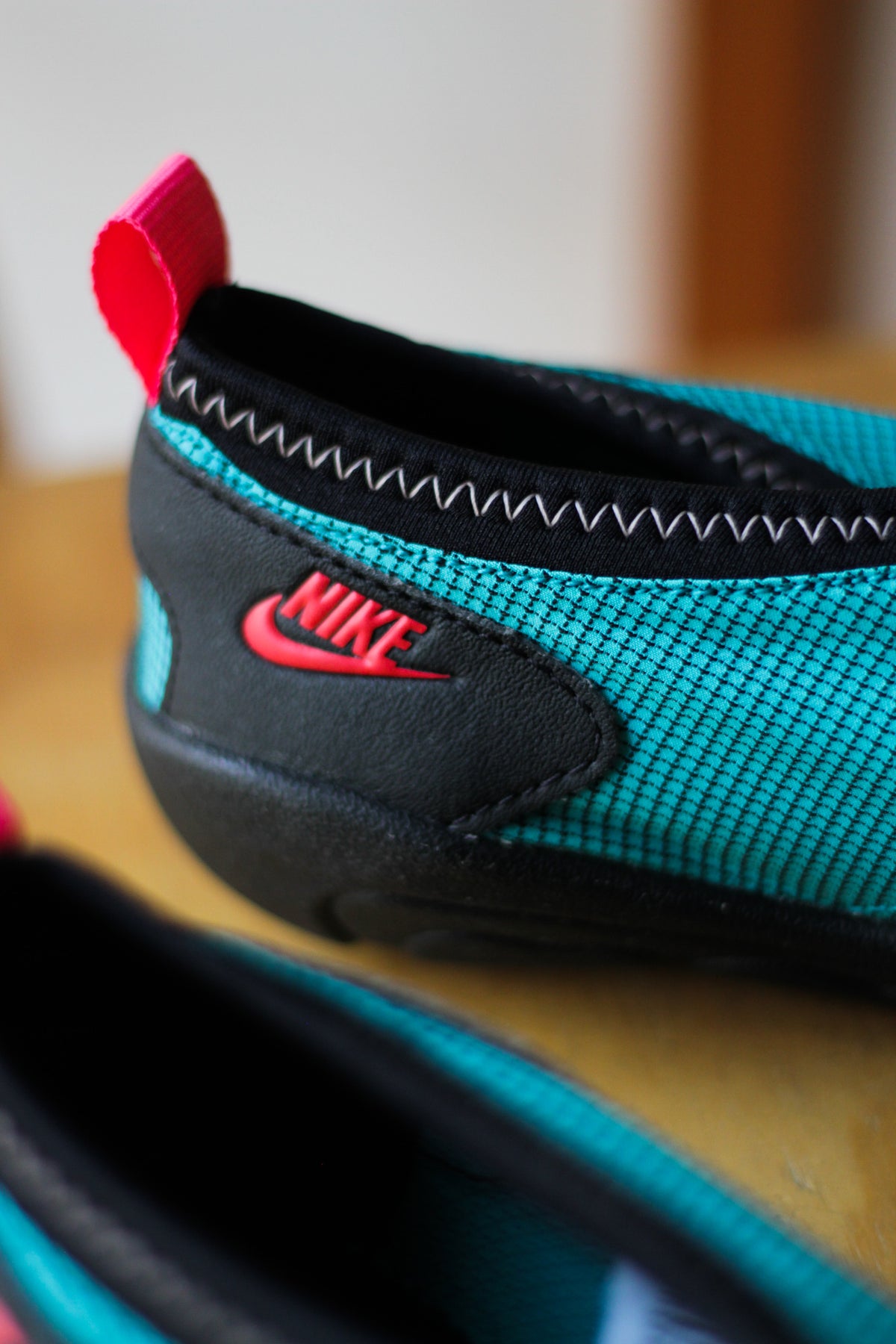 NIKE AQUA TURF 
