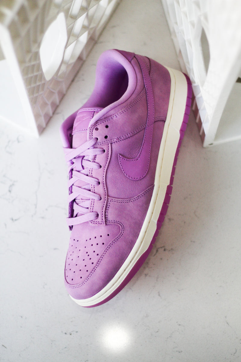 W DUNK LOW PRM "RUSH FUSCHIA"