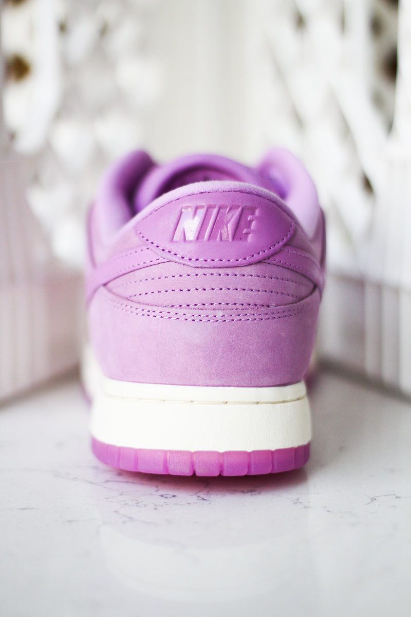 W DUNK LOW PRM "RUSH FUSCHIA"
