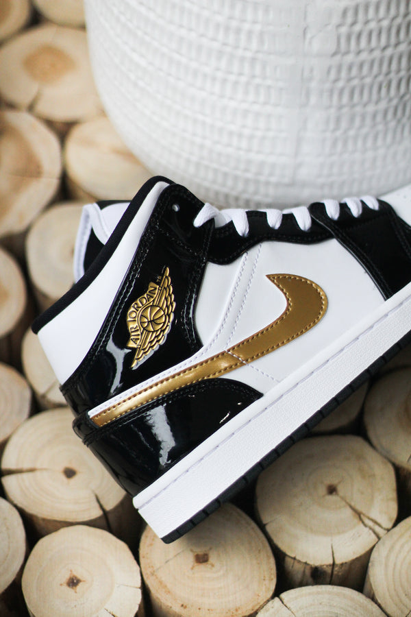 AIR JORDAN 1 MID SE "METALLIC GOLD"