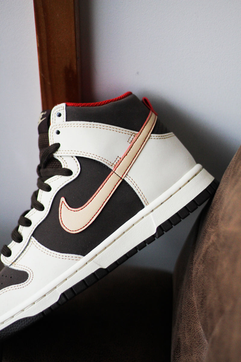 DUNK HIGH RETRO SE "BAROQUE BROWN"