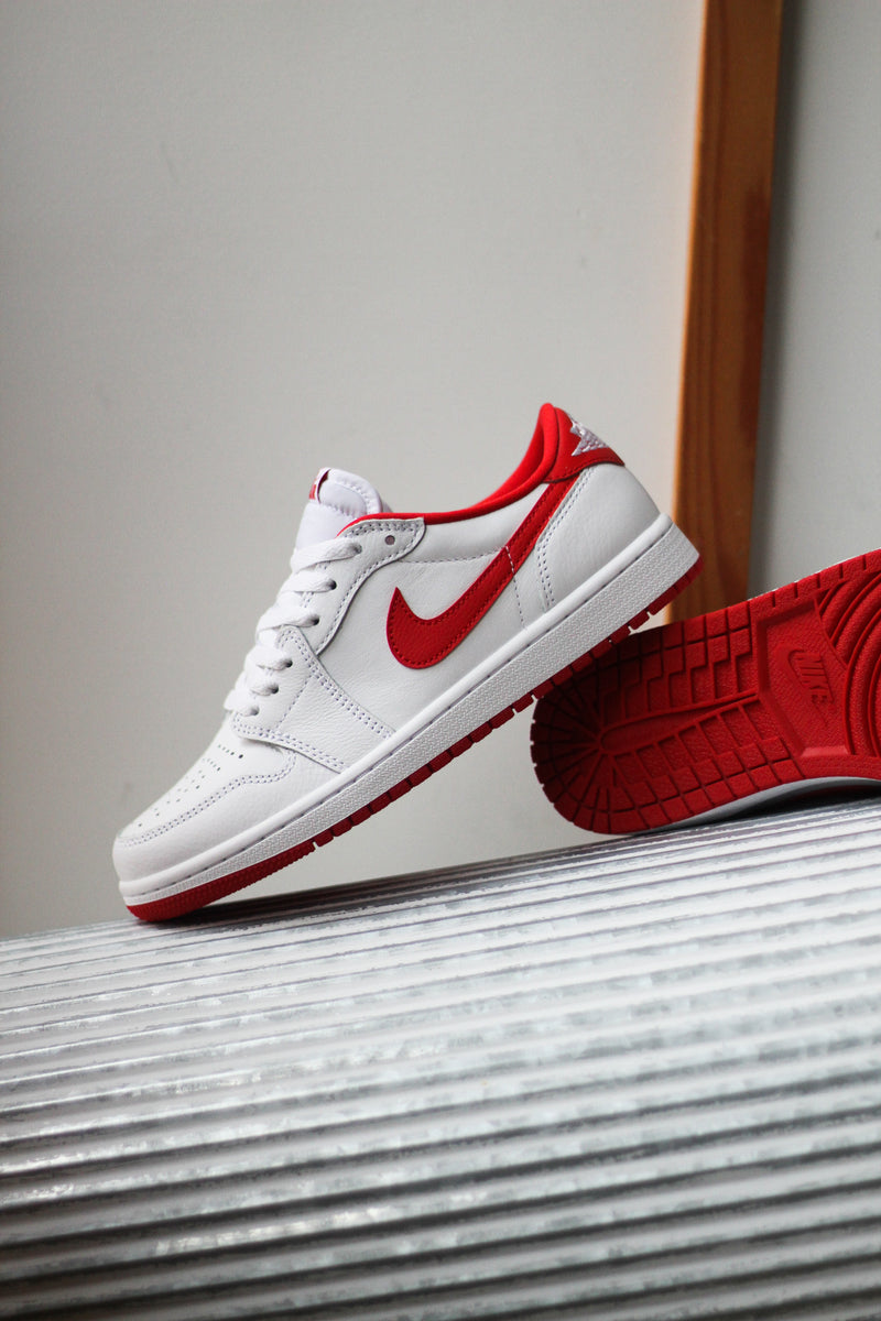 AIR JORDAN 1 LOW OG "UNIVERSITY RED"