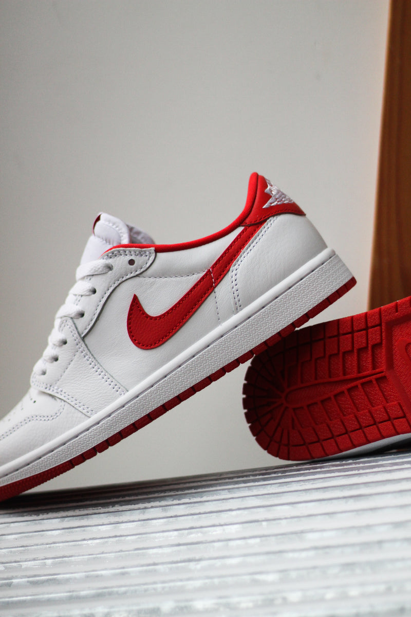 AIR JORDAN 1 LOW OG "UNIVERSITY RED"