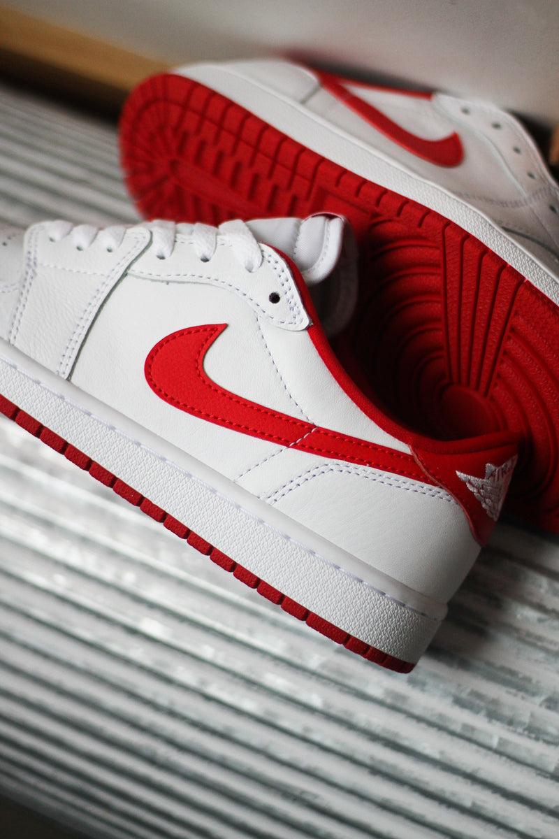 AIR JORDAN 1 LOW OG "UNIVERSITY RED"