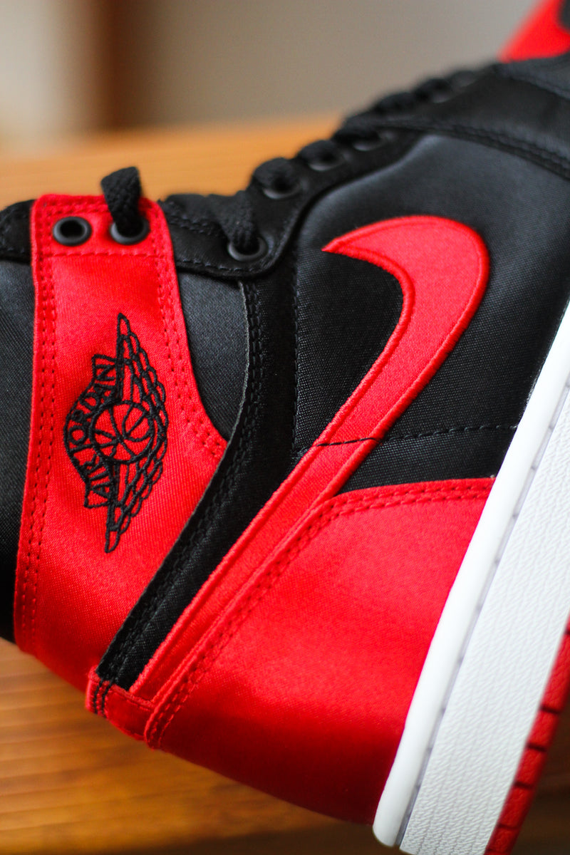 W AIR JORDAN 1 RETRO HIGH OG "VARSITY RED"