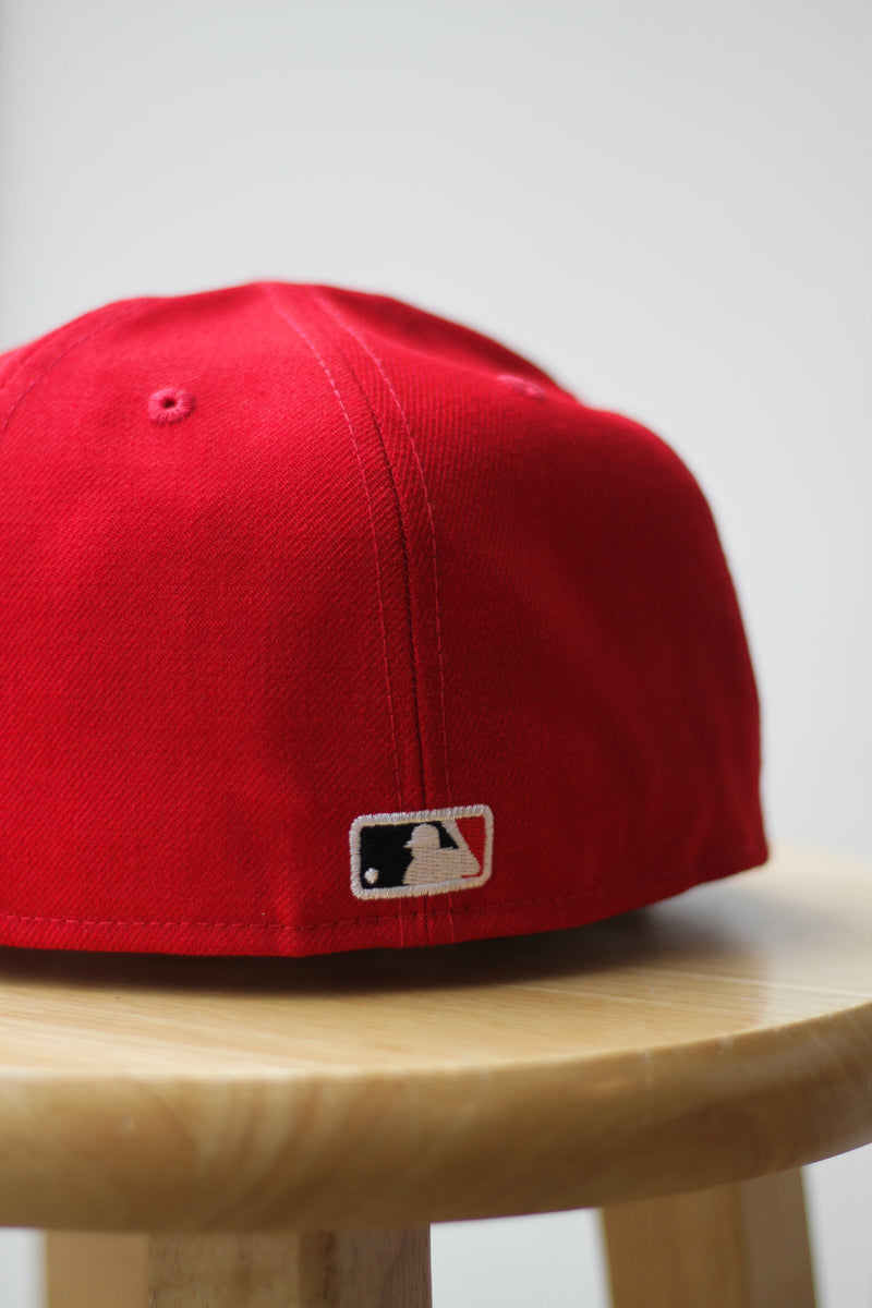 1990 CINCINNATI REDS RED FITTED W/ GREY UNDER VISOR